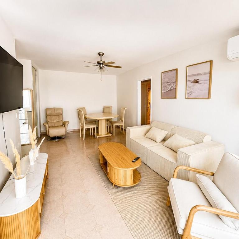 Elegant apartment between Cannes and Antibes - Two-Bedroom Apartment - 3
