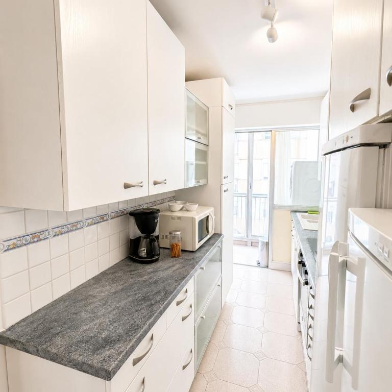 Elegant apartment between Cannes and Antibes - Two-Bedroom Apartment - 11