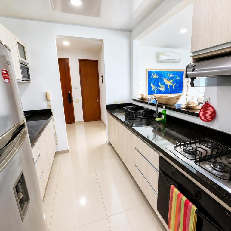 Apartamento en Cartagena con balcon con vista al mar y piscina - Three-Bedroom Apartment - 36