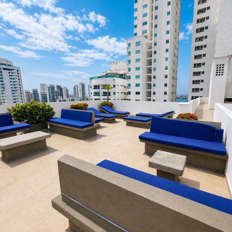 Apartamento en Cartagena con balcon con vista al mar y piscina - Three-Bedroom Apartment - 9