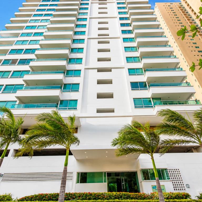 Apartamento en Cartagena con balcon con vista al mar y piscina - Three-Bedroom Apartment - 37