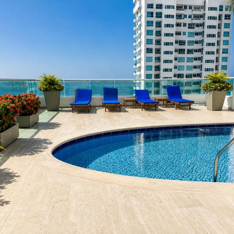 Apartamento en Cartagena con balcon con vista al mar y piscina - Three-Bedroom Apartment - 8