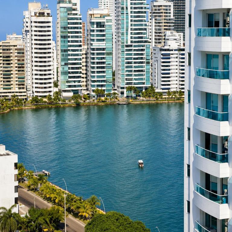 Apartamento en Cartagena con balcon con vista al mar y piscina - Three-Bedroom Apartment - 22