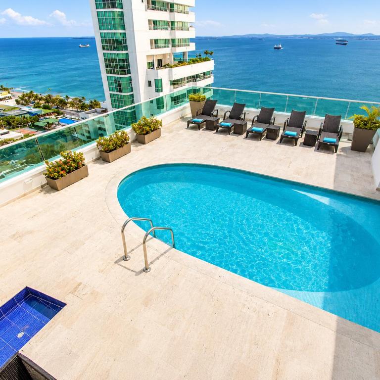 Apartamento en Cartagena con balcon con vista al mar y piscina - Three-Bedroom Apartment - 18