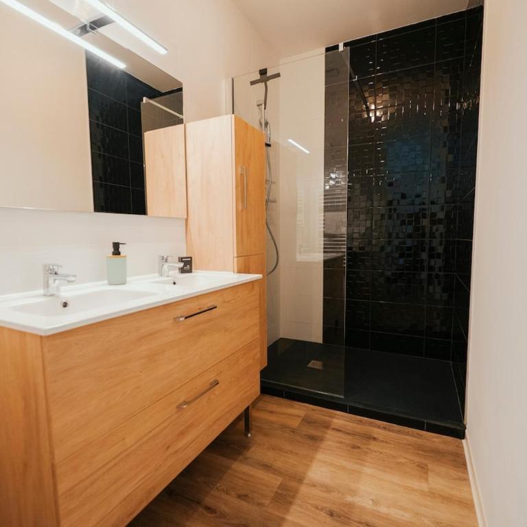 Superbe T2 tout confort avec parking privé - Appartement 1 Chambre - 10
