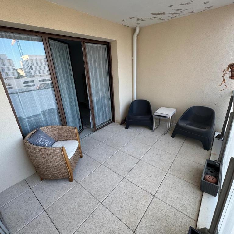T3 Moderne à 10 min de la plage -Terrasse, Parking - Apartment mit 2 Schlafzimmern und Terrasse - 7