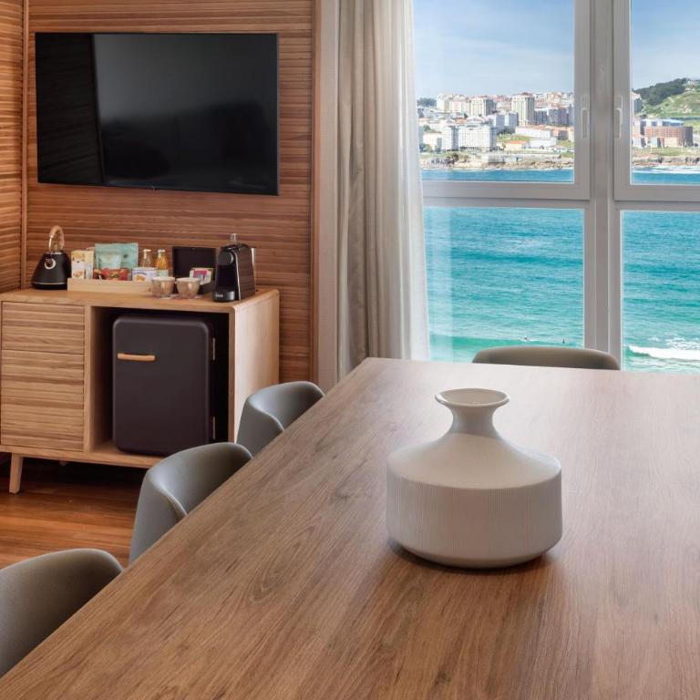 Meliá Maria Pita - Suite Dúplex Presidencial con vistas al mar - 3