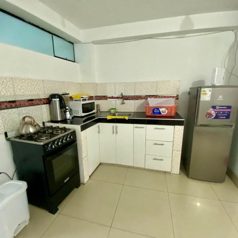 Marlen's Qorywasi - Three-Bedroom Apartment Suite - 4