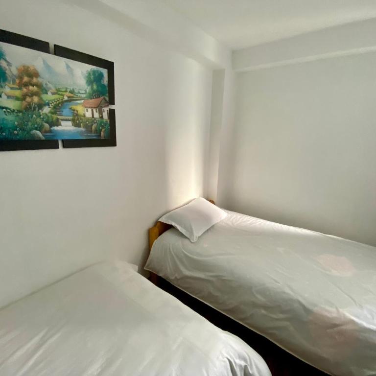Marlen's Qorywasi - Three-Bedroom Apartment Suite - 11