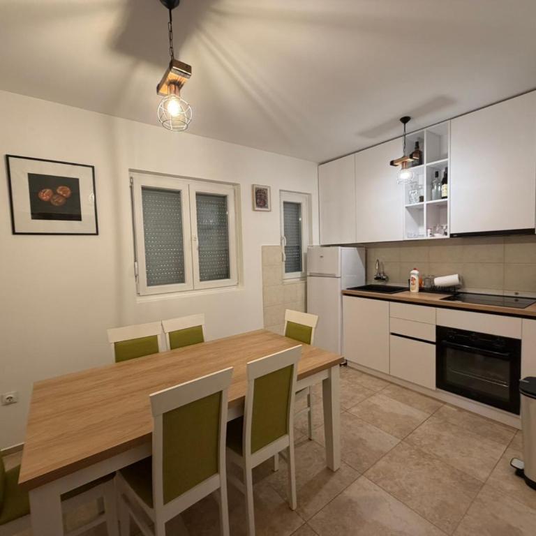 Peak & Pine Kolašin - Kuća sa 2 Spavaće Sobe - 8
