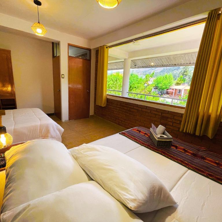 Runaway Hotel - Double Room with Mountain View - 12