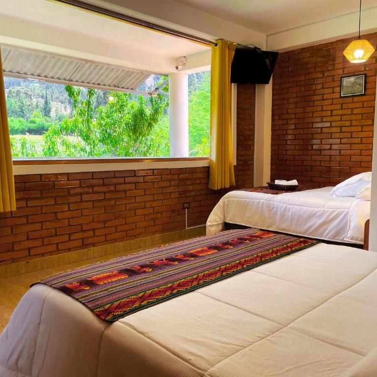 Runaway Hotel - Double Room with Mountain View - 11