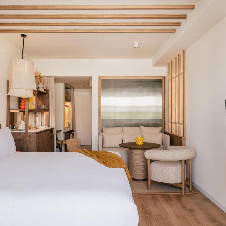 ME by Meliá Marbella - Superior ME + Junior Suite Oasis View - 3