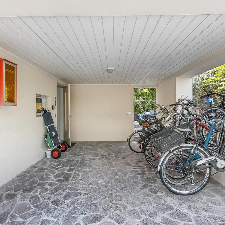 Blu Gem Modern 1BR Apt. in Riva del Garda (Sleeps 4) - Happy Rentals - Appartamento con Vista Montagna - 18