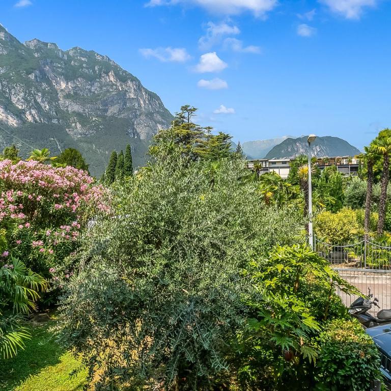 Blu Gem Modern 1BR Apt. in Riva del Garda (Sleeps 4) - Happy Rentals - Appartamento con Vista Montagna - 19
