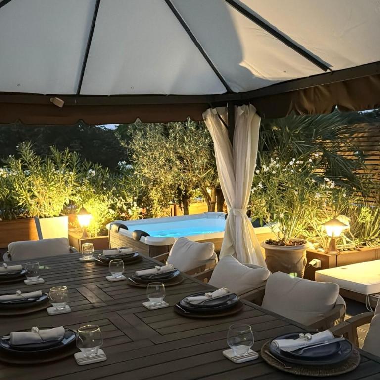 Penthouse Jacuzzi Cinema 2 min from Paris Roland Garros - Appartement 2 Chambres - 25