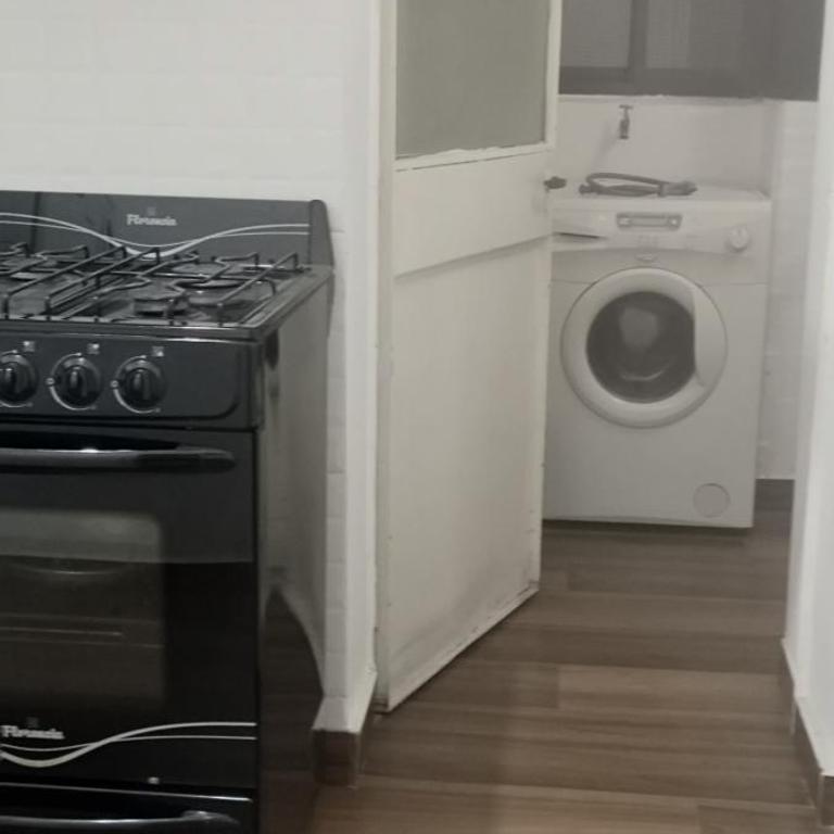 Cómodo dpto Centro Mdq con dependencia - Apartamento de 1 dormitorio - 2