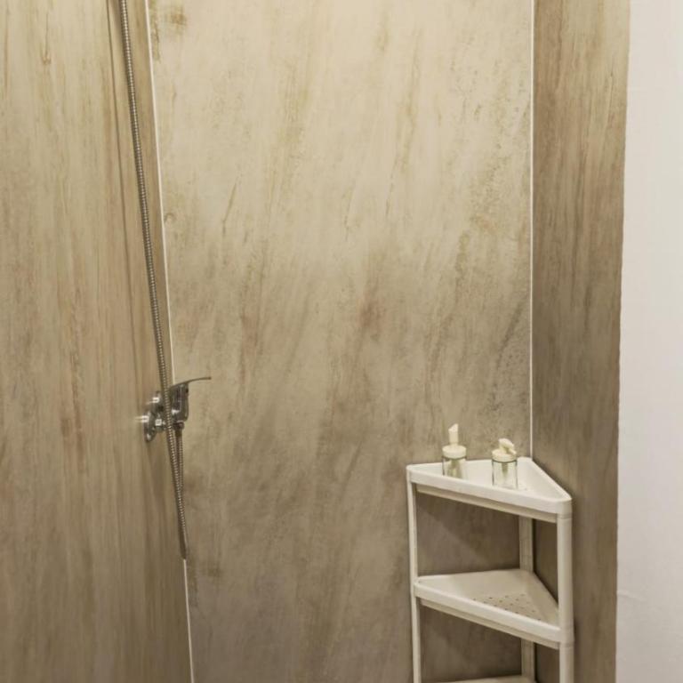 JABUTI Autocaravana con porche y aparcamiento - Double Room with Private Bathroom - 12