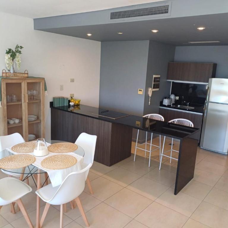 Departamento loft con balcón con vistas parciales a la bahia - Apartamento de 1 dormitorio - 19