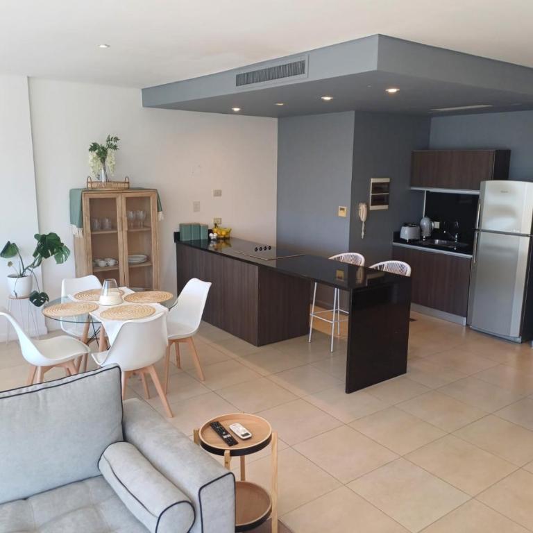 Departamento loft con balcón con vistas parciales a la bahia - Apartamento de 1 dormitorio - 21