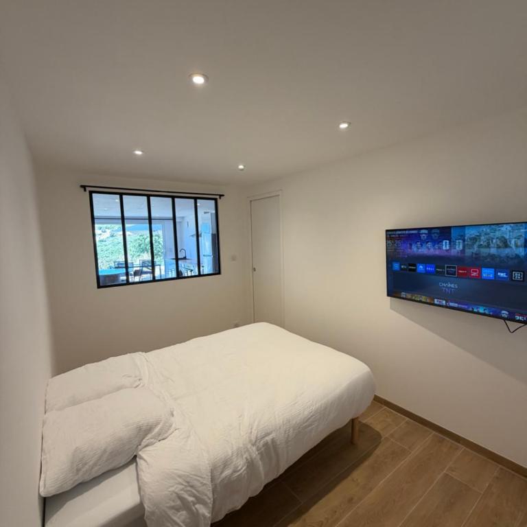 Vue mer, terrasse et parking sécurisé à Ajaccio - Appartement 1 Chambre - 2