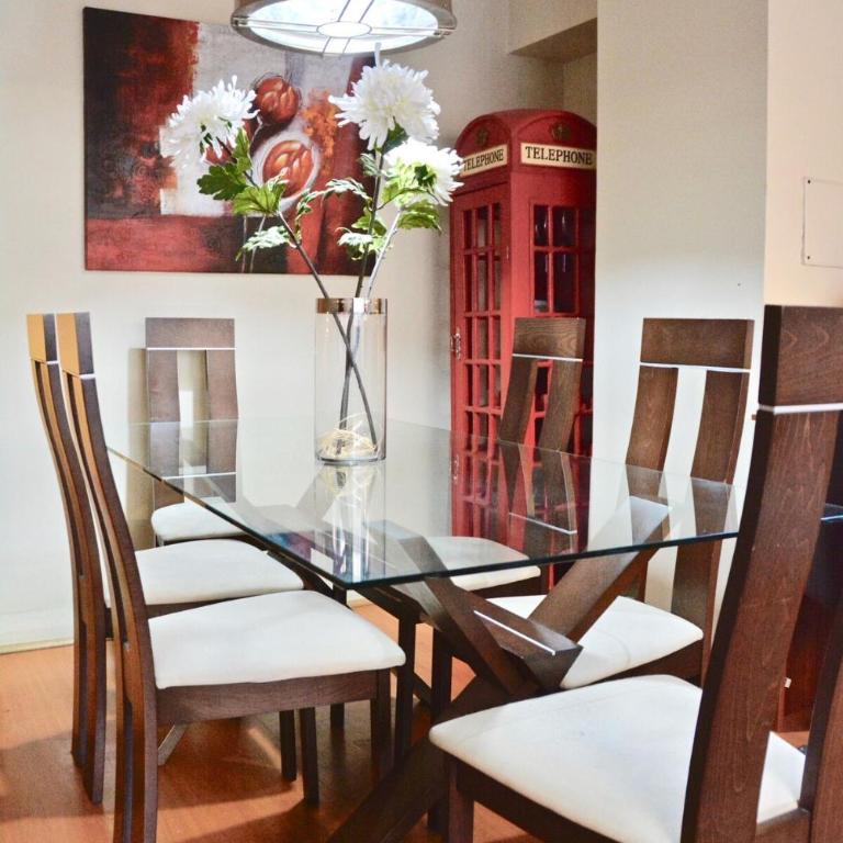 201 Providencia Estacionamiento - One-Bedroom Apartment - 4