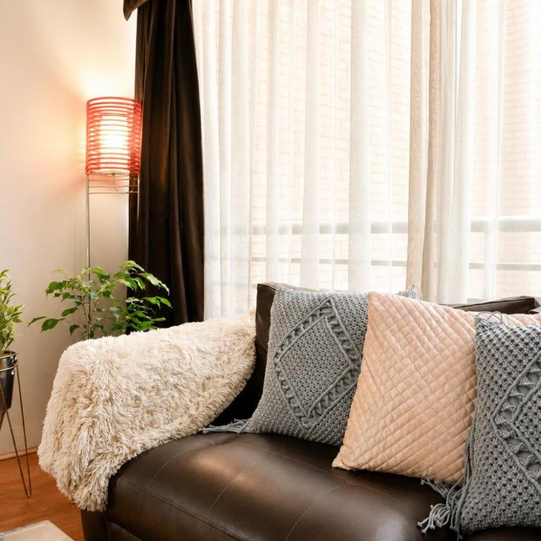 201 Providencia Estacionamiento - One-Bedroom Apartment - 5