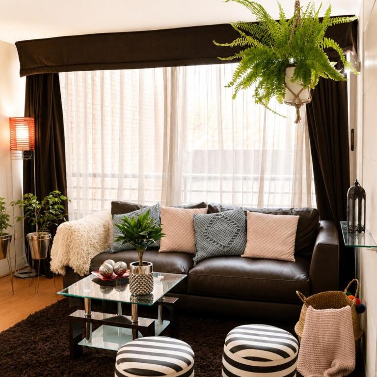 201 Providencia Estacionamiento - One-Bedroom Apartment - 15