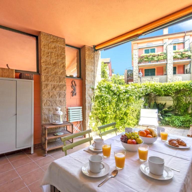 Sea And Garden - Happy Rentals - Apartment - 2