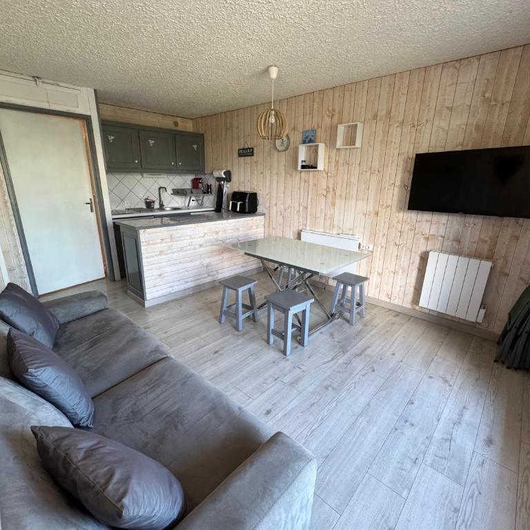 Charmant Studio équipé à Praloup 1600 - Appartement 2 Chambres - 7