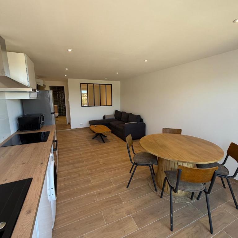 Vue mer, terrasse et parking sécurisé à Ajaccio - Appartement 1 Chambre - 5