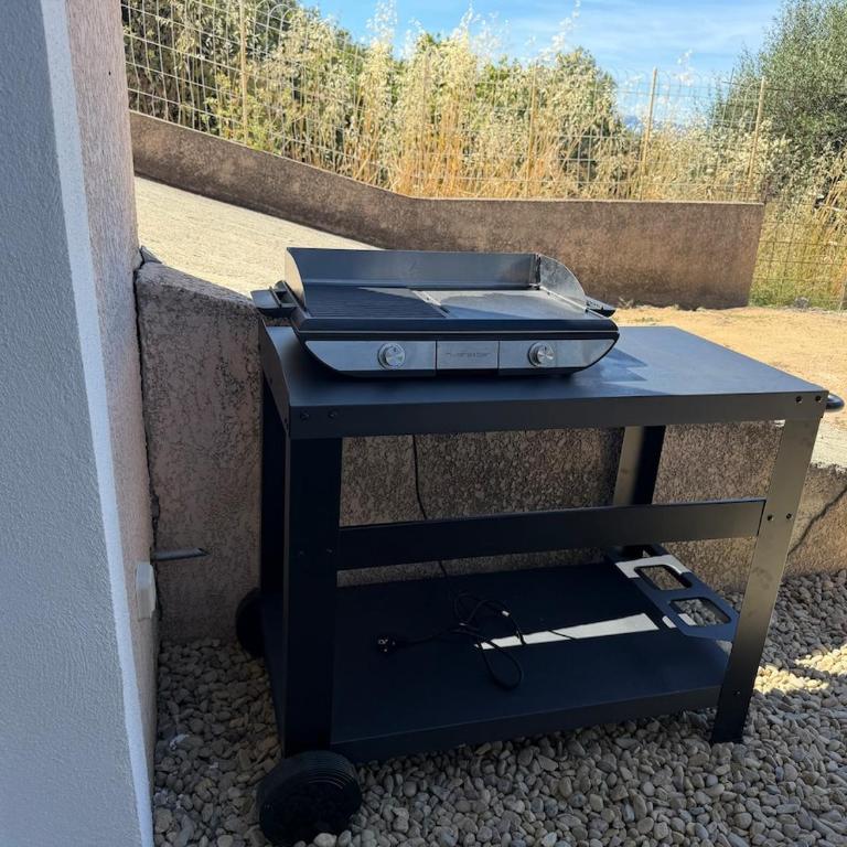 Vue mer, terrasse et parking sécurisé à Ajaccio - Appartement 1 Chambre - 11