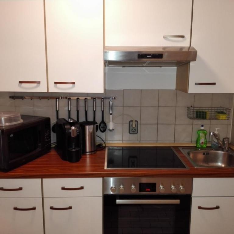 nice flat, 5 min to train, 15 min to city center - Appartamento con 1 Camera da Letto - 2