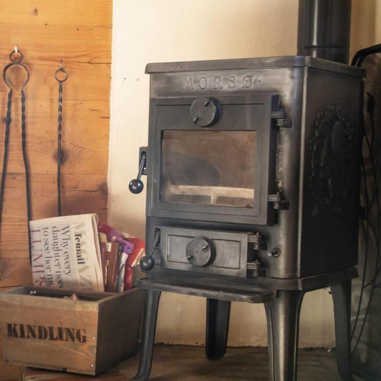 Cozy Chalet with Private Parking Sleeps 7 - Appartement - 8