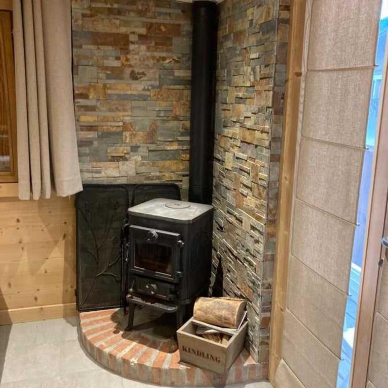 Cozy Chalet with Private Parking Sleeps 7 - Appartement - 7