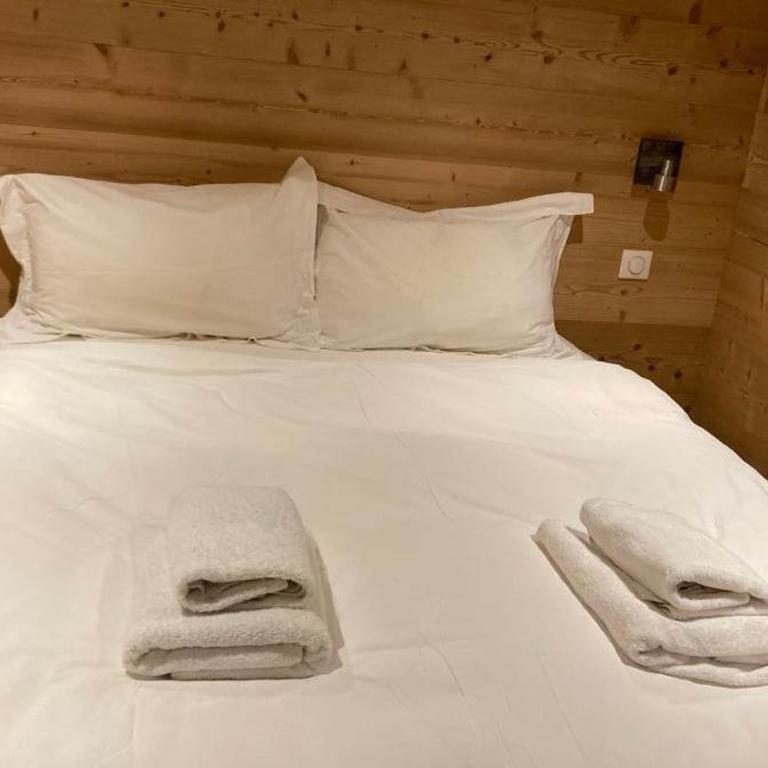Cozy Chalet with Private Parking Sleeps 7 - Appartement - 11