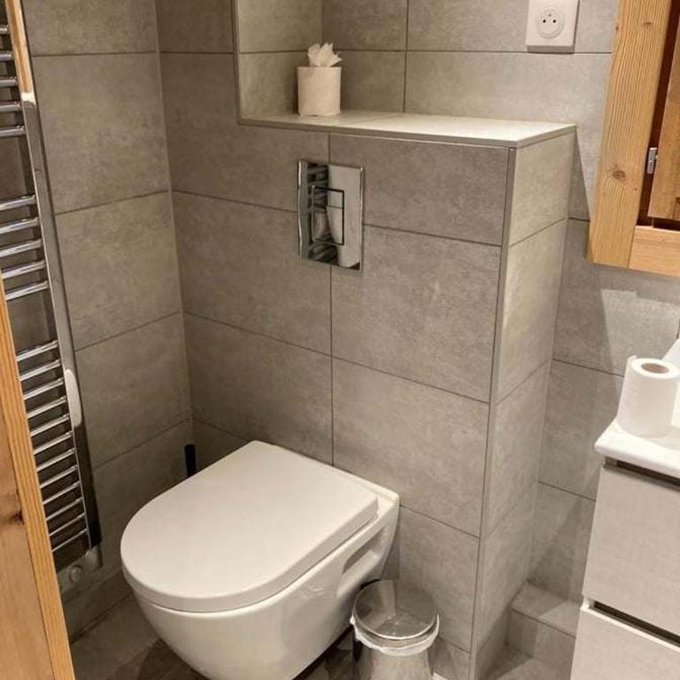 Cozy Chalet with Private Parking Sleeps 7 - Appartement - 16