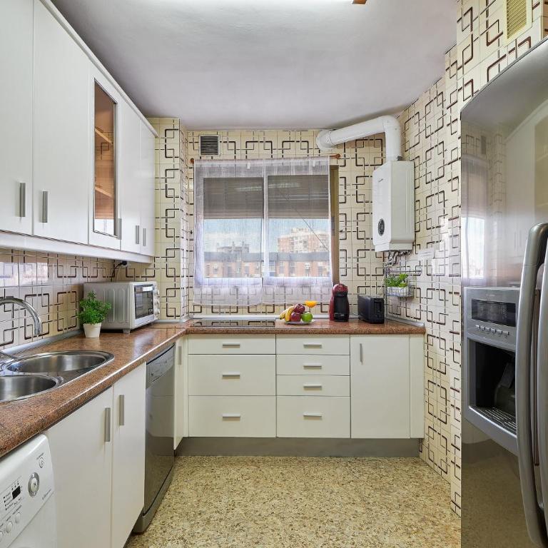 LUMINOSO APARTAMENTO/ 5 MINUTOS DE LA PLAYA - Apartment mit 3 Schlafzimmern - 4