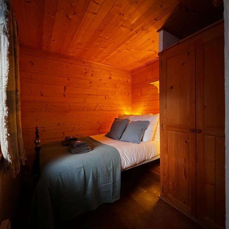 Cosy Apt Close to Ski Lift Easy Access to Town - Apartment - 7