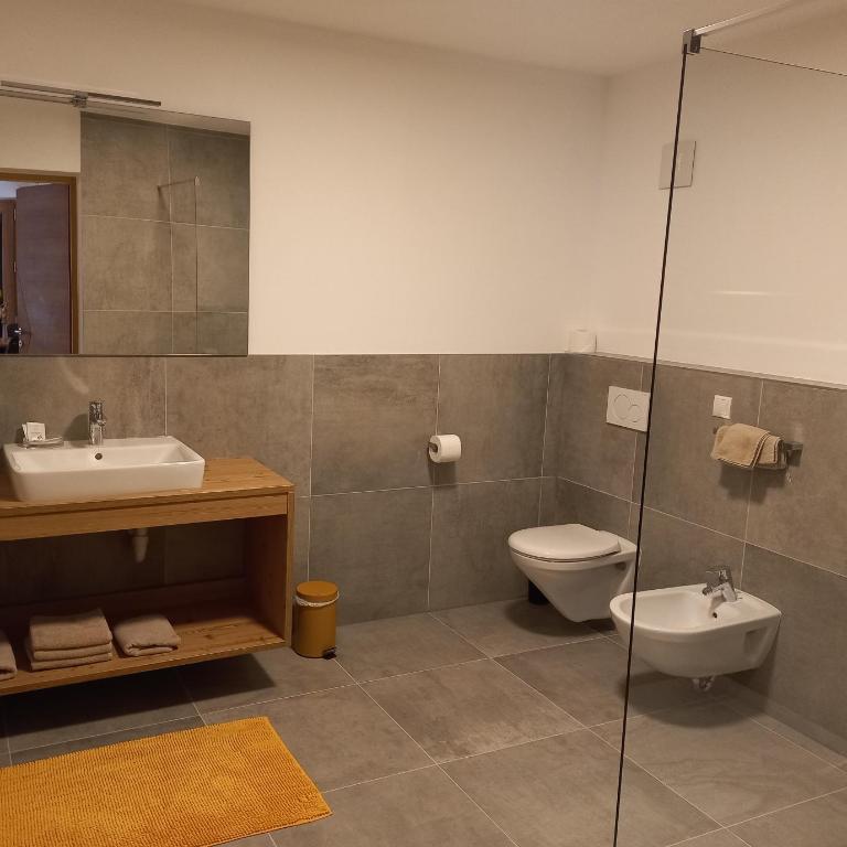 Pension Pepi - Apartments I Bed - Breakfast - Camera Tripla con Terrazza - 1