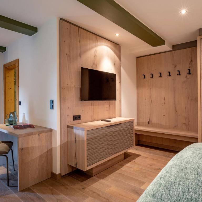 by franz - Alpine Apartments in Kirchberg - Deluxe Apartment mit 2 Schlafzimmern und Gartenblick - 10
