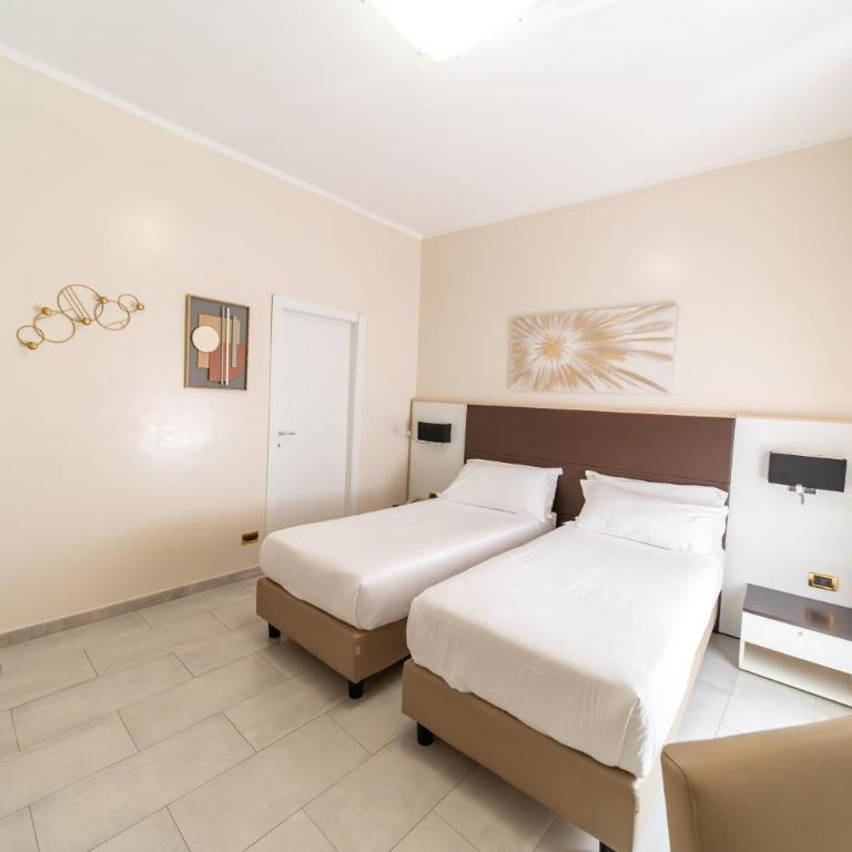 Hotel University - Camera Tripla - 3