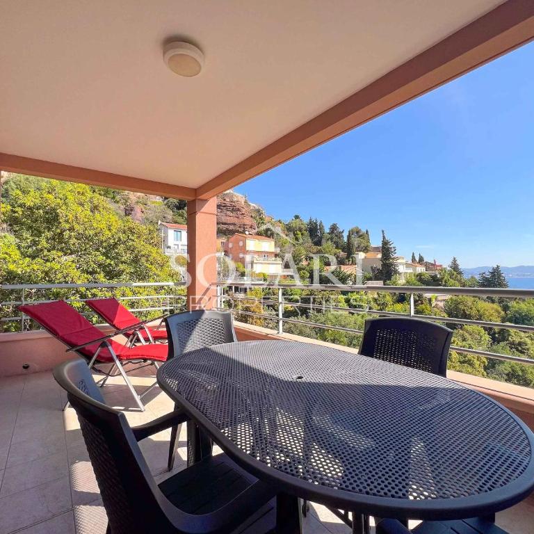 2 rooms with terrace sea view and swimming pool - Appartement - 2