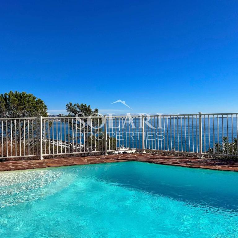 2 rooms with terrace sea view and swimming pool - Appartement - 1
