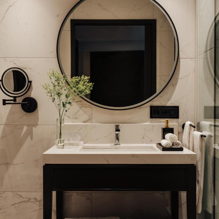Beau-Rivage Nyon - Superior Doppel- oder Zweibettzimmer mit Terrasse - 1