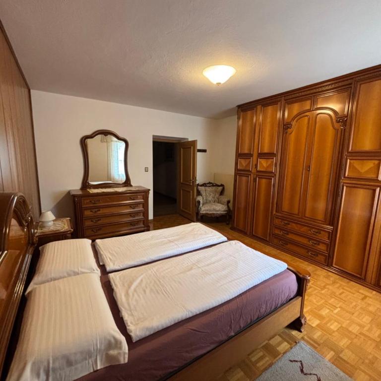 Appartamento di Nina - Two-Bedroom Apartment - 9