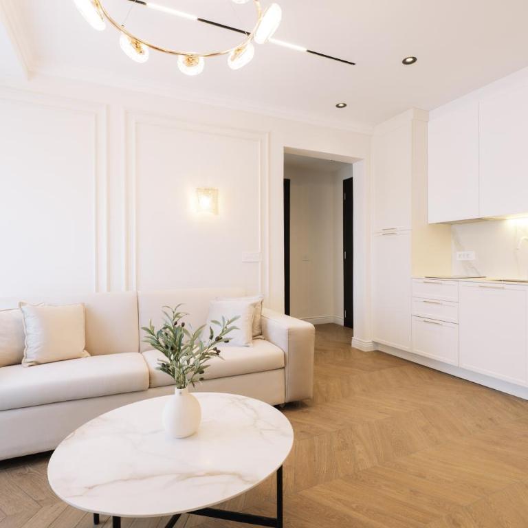 Hotel Dolcinium - Appartement 1 Chambre avec Vue sur la Mer et Terrasse - 2