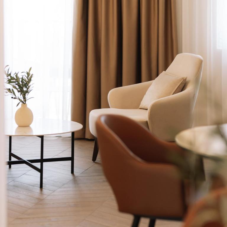 Hotel Dolcinium - Appartement 1 Chambre avec Vue sur la Mer et Terrasse - 10