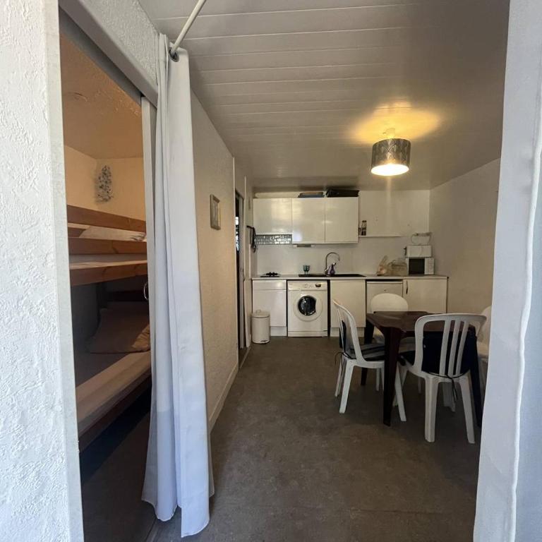 Studio cabine 4 personnes – Accès direct à la plage 4FM7 - Apartamento - 3