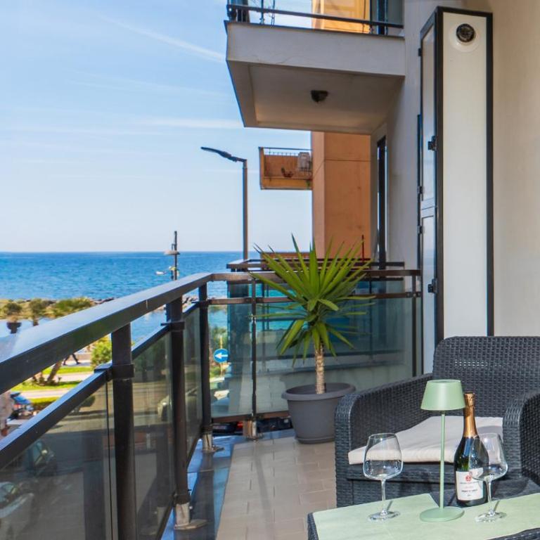 YourHome - Casa Moscatelli Castellammare - Appartamento con 2 Camere da Letto, Balcone e Vista mare - 1